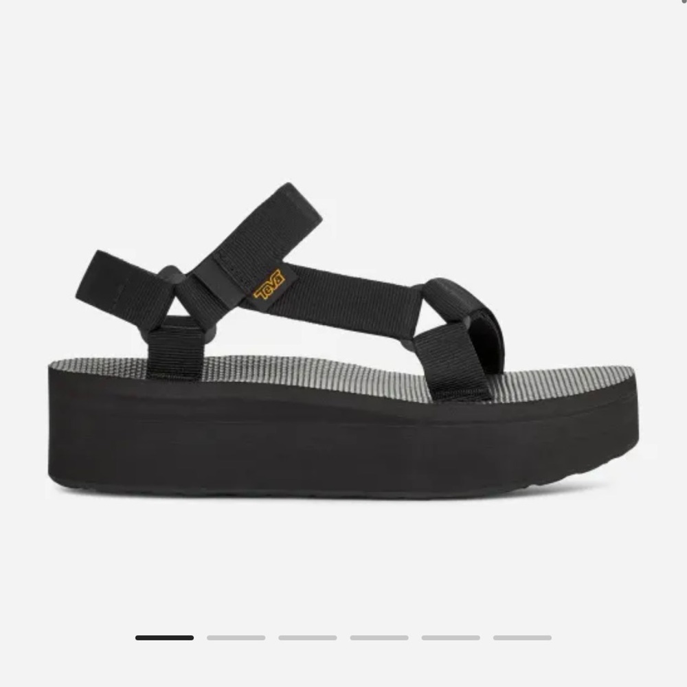 Teva flat form universal - worn once